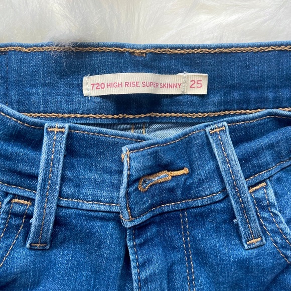 Levi’s 720 High Rise Jeans - Picture 2 of 5